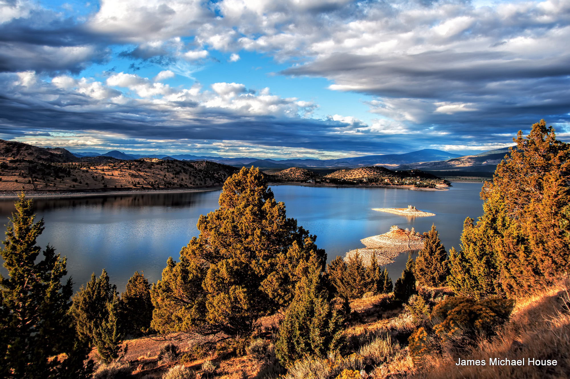 Lake Shastina Twilight